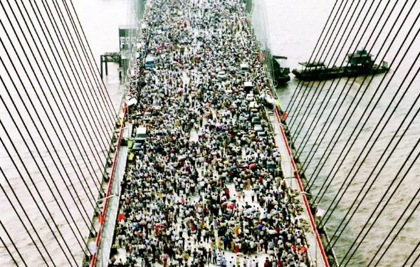 “The World’s First Cable-Stayed Bridge with a Main Tower Pier Built in Deep Water”