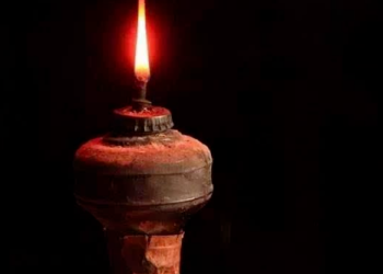 When the Kerosene Lamp Was King: A Child’s Journey Through the Twilight of an Era