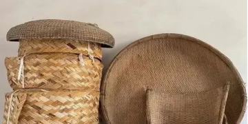 The Grain Mat That Once Held Our Harvests: A Farewell to the Folded Straw “Zhezi”