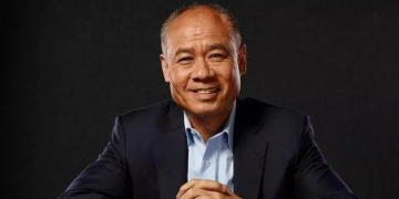 From Gymnastics Prince to the Target of Online Attacks: The Resilient Journey of Li Ning