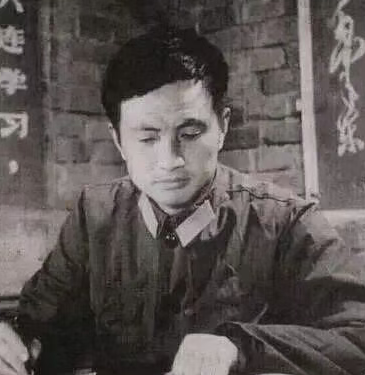 The 1984 People’s Daily Front Page Story That Marked Ren Zhengfei’s Early Achievements